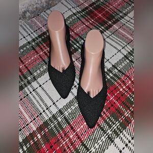 ROTHY'S 'The Point' Black Pointed Toe Flats Slipons 10.5 Pre-owned! NICE!!